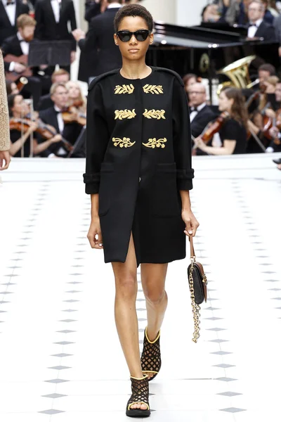 Look 12